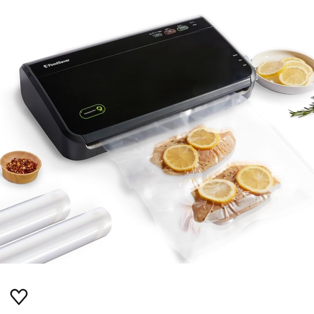FoodSaver Vacuum sealer machine with foodsaver containers included, Bundle DEAL!